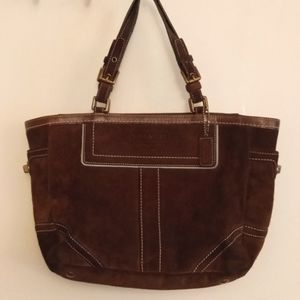 COACH BROWN SUEDE POCKETBOOK 😯